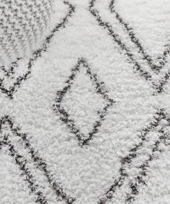 JONATHAN All Area Rugs And Runners Beni Moroccan Style Diamond Shag Ivory/Dark Gray Soft Area Rug