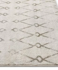 WW Trellis Ivory Distressed Lattice Area Rugs
