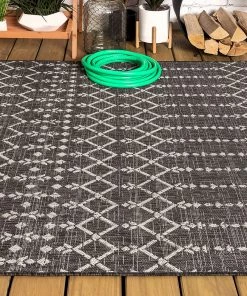Modern Rugs And Decor Moroccan Geometric Textured Weave Indoor/Outdoor Black/Gray Area Rug 21 Modern Rugs And Decor Moroccan Geometric Textured Weave Indoor/Outdoor Black/Gray Area Rug
