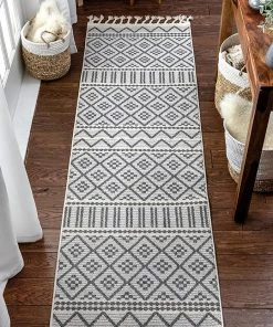 Well Woven Ventova Grey Tribal Geometric Area Rug