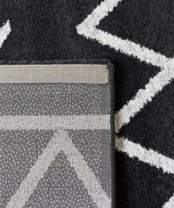 Carson Carrington Salsaker Geometric Indoor Soft Area Rug